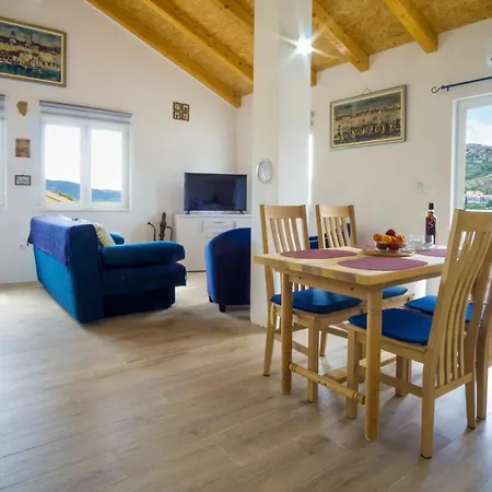 Apartment Two On The Beach-zoranka