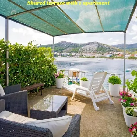 Two On The Beach-zoranka Apartment *
