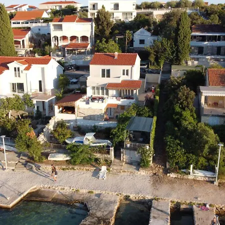 Apartment Two On The Beach-zoranka
